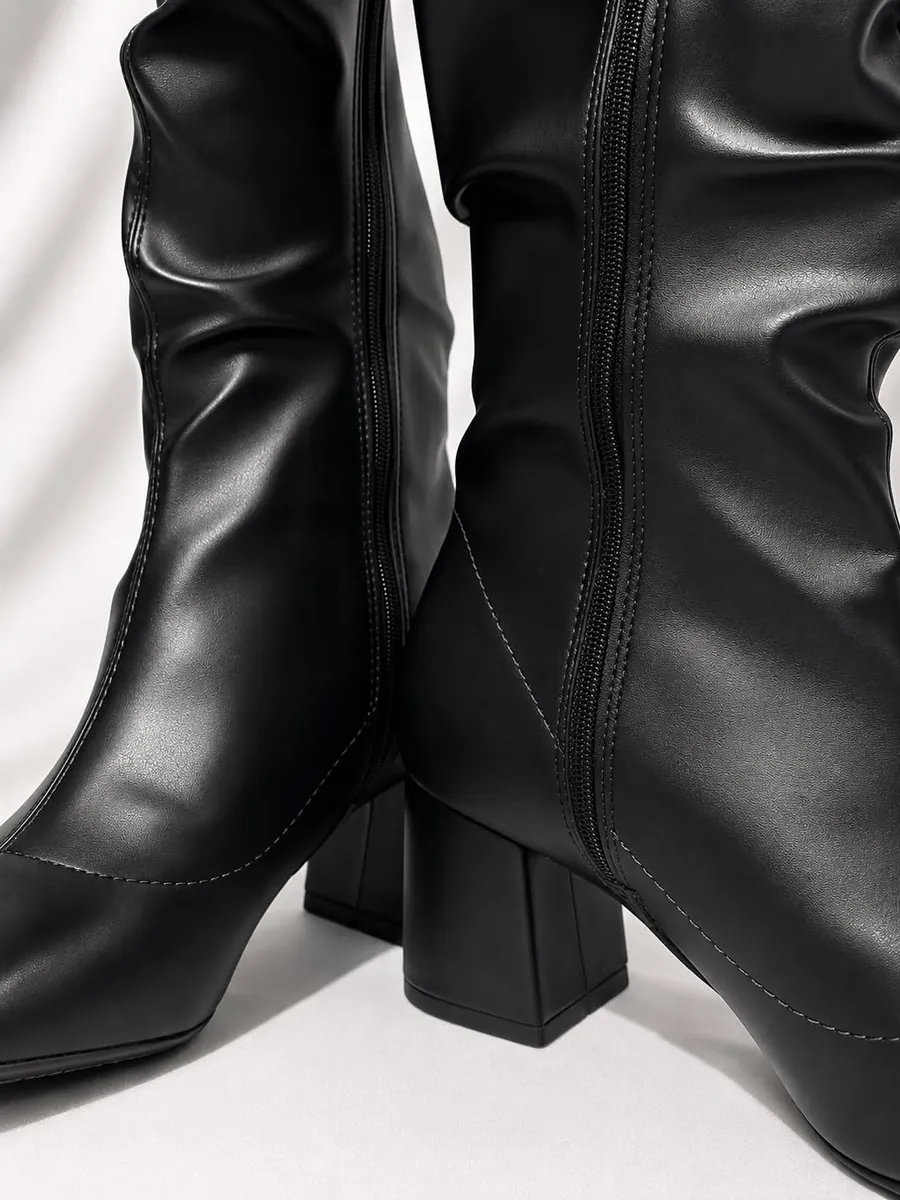 Botas — foto 2